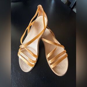 CROCS Women’s Strappy Sandals in Metallic Tan